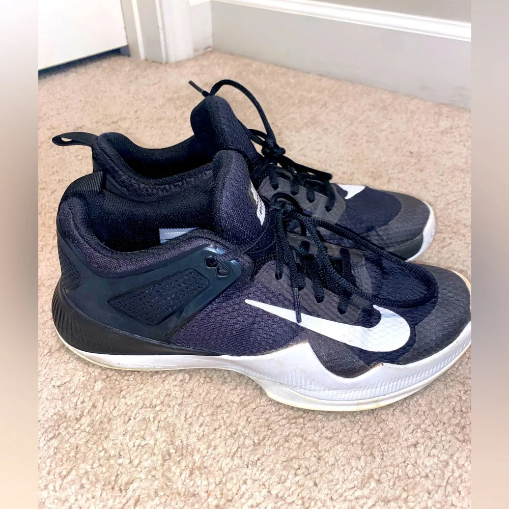 Nike Volleyball Shoes. Size 9.5